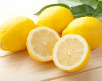 Voici les 3 astuces à connaître absolument pour conserver un citron entamé !