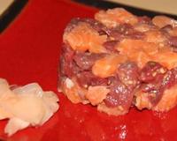 Un délicieux tartare à servir en entrée, Original, frais, et qui marie à merveille la viande et le poisson.
