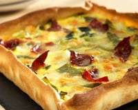 Tarte aux poireaux, au Saint Albray et au bacon