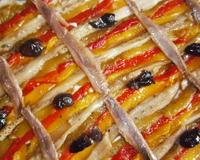 Réaliser une pâte à pizza.