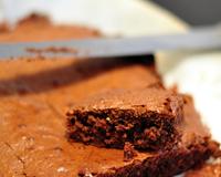 Que diriez d'un brownie parfait qui se réalise en 10 minutes top chrono, se cuit en 30 et se déguste en 5 ? Le gâteau idéal pour un goûter de dernière minute ou quand…