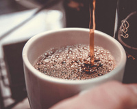 Machine café De’Longhi à moitié prix : Amazon sort le grand jeu mais pour combien de temps ?