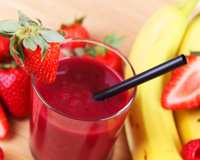 Cyril Lignac : ses 5 conseils pour réaliser un smoothie fraises / banane super onctueux