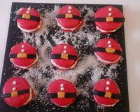 Une recette de macaron décoré en père Noël qui ravira petits & grands ...