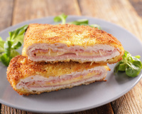 Ce chef revisite le célèbre cordon bleu dans une version plus estivale avec des aubergines