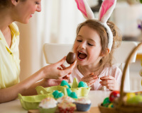 Comment faire des œufs de Pâques au micro-ondes