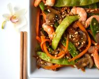 Une recette aux saveurs asiatiques dans laquelle les odeurs de sauce soja et de gingembre se mêlent aux fragrances de cacahuète et au croquant des légumes…