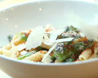 Plat du jour : Penne aux asperges et parmesan