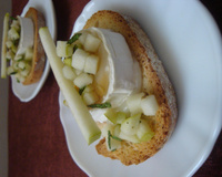 Tartine chèvre chaud miel, pomme granny menthe