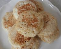 Des crumpets comme à Londres, avec des trous.