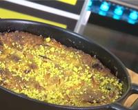 Un clafoutis original à la pistache et au pamplemousse, facile à faire. Une alliance de saveurs très sympa à découvrir !