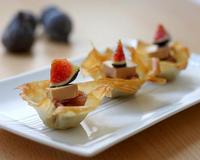Des petits nids de compotée d'oignons, parfaits pour accompagner le foie gras en apéritifs !