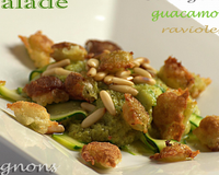 Courgettes sauce guacamole à l'huile de noisettes et ravioles grillées