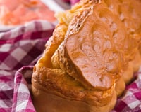 Cake moelleux au saumon et à l'Etorki