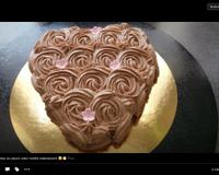 Gateau au yaourt traditionnel avec pour ganache nutella et pour finir la deco mascarpone nutella monter en chantilly .