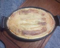 Recette qui réchauffe les soirs d'hivers. Le mariage des légumes avec le fromage à raclette légèrement relevé d'ail un régal gourmand.