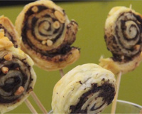 Sucettes feuilletées à la tapenade