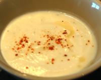 Retrouvez les autres recettes de Marie qui composent ce menu :
Velouté de chou fleur, Poulet aux épices à ma façon et Salade de fruits avec sa Chantilly