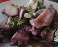 Salade portugaise de poulpe aux oignons