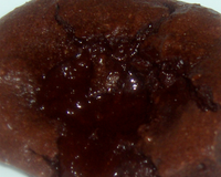 Vous l'avez compris, je cherche un gâteau craquant dessus, fondant dedans, coulant à coeur avec la douceur qui reste en bouche du bon goût de chocolat !Et bien, j'ai…