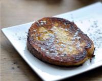 Recette de pain perdu au lait concentré sucré.