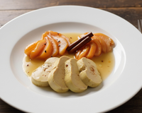 Foie gras mi cuit, poires aux épices