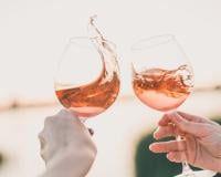 Les experts ont tranché : voici les 7 meilleurs vins rosés français de l’année 2023 !