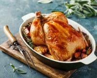 Poulet rôti : deux experts nous ont dévoilé leurs secrets pour éviter qu’il ne soit trop sec !