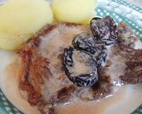 Côtes de porc aux pruneaux