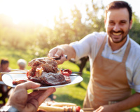 Barbecue : que manger le soir après un repas copieux ?
