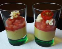 Verrine apéritive à la fondue de Tomates de France et mousse de Concombre de France