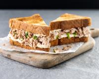 “Une recette simple, rapide et nutritive” : ce sandwich au thon proposé par une diététicienne est parfait pour un repas sur le pouce !