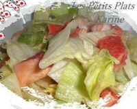 Voici une salade très fraiche alliant croquant le salade iceberg, la douceur des crevettes et le gout sucré et acidulé du pomelos