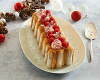 Bûche façon charlotte de Noël aux framboises