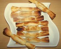 Confectionnés à base de feuilles filo, ces petits bonbons sont garnis de foie gras et d'abricots secs : c'est une gourmandise sucrée/salée idéale pour un apéritif de…