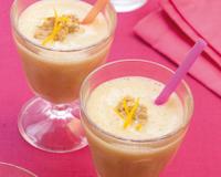 Une boisson onctueuse à base de lait demi-écrémé, de zeste d'orange et de poudre de gingembre, mixée finement avec des céréales.