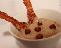 Velouté de châtaignes aux noisettes et chips de lard