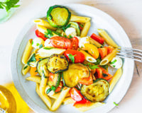 On vous donne la recette de pâtes la plus facile de la saison pour se régaler avec les courgettes de votre frigo