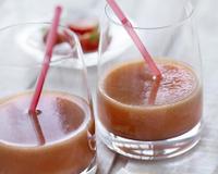 Délicieux cocktail au Floc de Gascogne rouge et fruits...