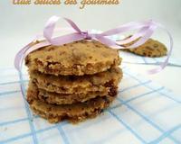 Ces délicieux cookies à base de muesli et de dattes sont parfaits pour un goûter bien énergétique ou pour les fêtes de fin d'année aussi.