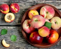 Pêche, brugnon, nectarine : c'est quoi la différence ?