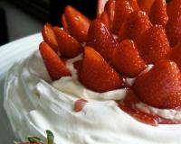 Pavlova aux fraises traditionnelle