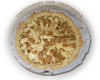 Tarte aux pommes, noix et sirop d'érable.