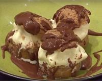 Profiteroles