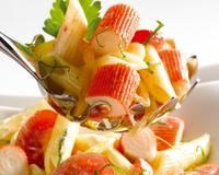 Une salade de pâtes aux saveurs de la mer.