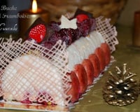 Bûche litchi framboises