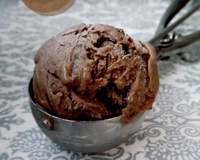 Glace craquante au chocolat (sans sorbetière)