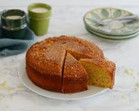 Gâteau à la semoule et aux amandes en poudre