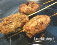 Un taboulé des boulettes et si on les faisait cuire au barbecue ? des boulettes goûteuses aux épicées, vive l'été et ces repas à l'extérieur.