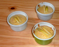 Petits flans d'asperges vertes